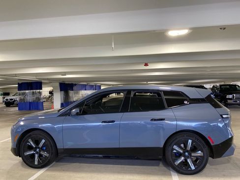Used 2024 BMW iX xDrive50 w/ Premium Package AWD/4WD image 2