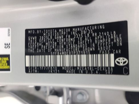 Used 2026 Toyota Corolla LE image 38