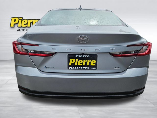 Used 2025 Toyota Camry LE FWD image 4