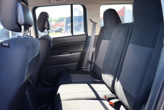 Used 2014 Jeep Patriot Latitude w/ Sun/Sound Group AWD/4WD image 21