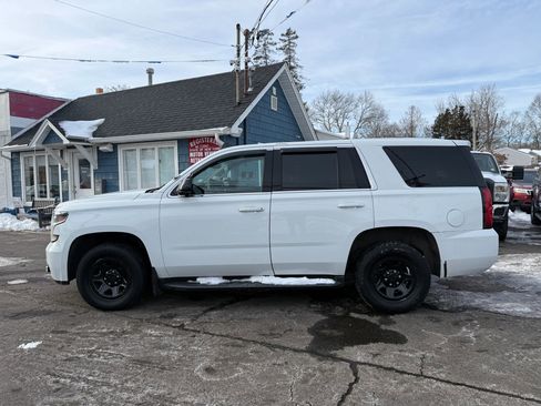 Used 2019 Chevrolet Tahoe 4WD w/ Remote Keyless Entry Package image 4