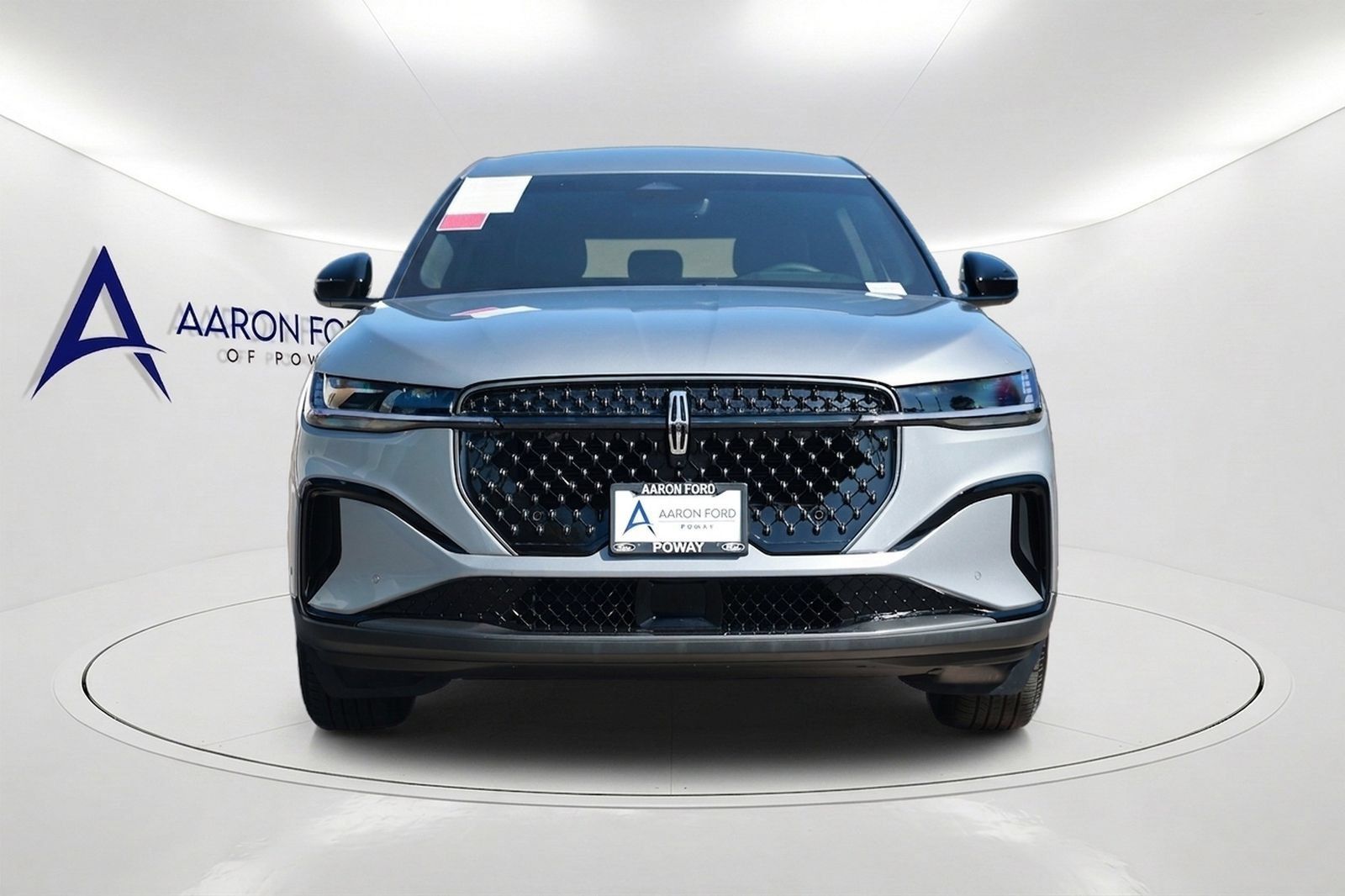 Used 2024 Lincoln Nautilus Premier w/ Jet Appearance Package AWD/4WD image 2