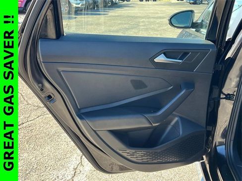 Used 2019 Volkswagen Jetta GLI image 8