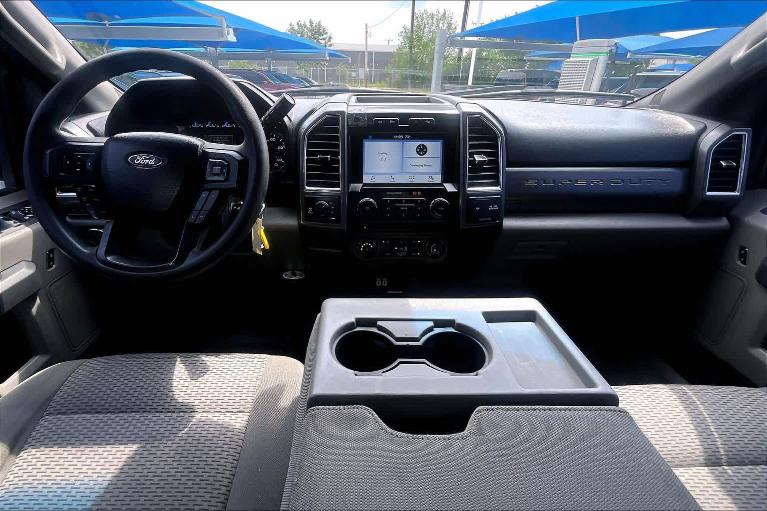 Used 2017 Ford F250 XLT w/ XLT Premium Package AWD/4WD image 16