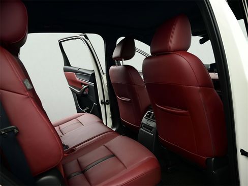 Certified 2025 MAZDA CX-70 Plug-In Hybrid w/ Premium Plus image 8