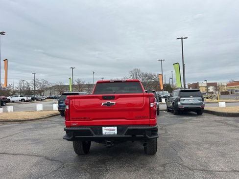 Used 2025 Chevrolet Silverado 2500 Custom w/ Custom Value Package image 4