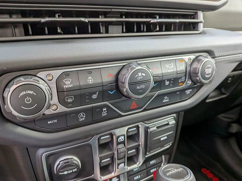 New 2026 Jeep Gladiator Mojave AWD/4WD image 20