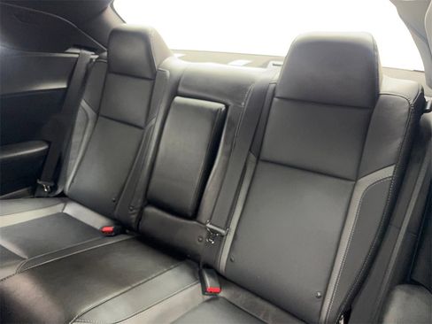 Used 2023 Dodge Challenger SXT w/ Plus Package image 33