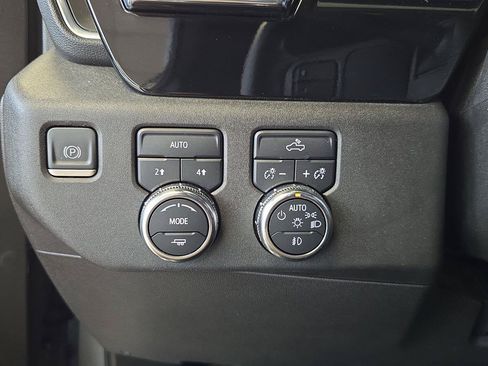 Used 2023 GMC Sierra 1500 Elevation AWD/4WD image 25
