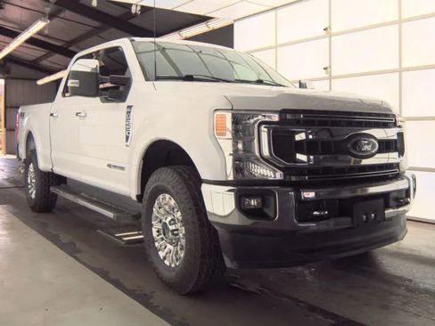 Used 2021 Ford F250 XLT w/ XLT Premium Package image 2