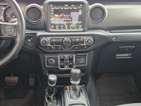 Used 2021 Jeep Gladiator Sport AWD/4WD image 16