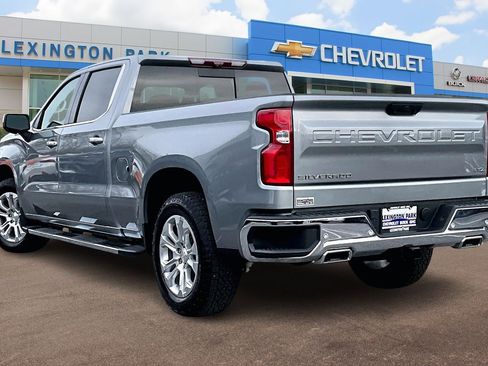 Used 2024 Chevrolet Silverado 1500 LTZ image 2
