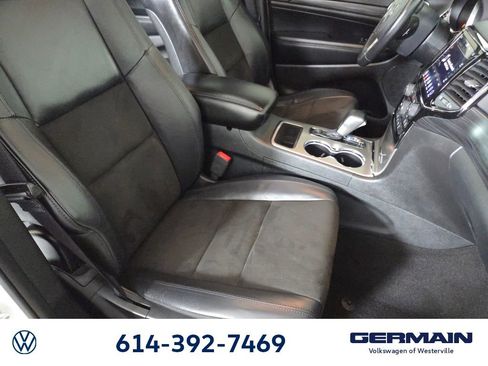 Used 2019 Jeep Grand Cherokee Altitude AWD/4WD image 25