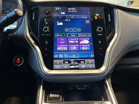 Used 2021 Subaru Outback Limited image 4