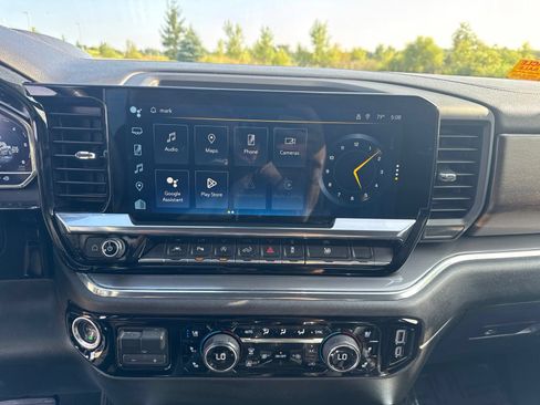 Used 2024 Chevrolet Silverado 1500 High Country w/ Technology Package AWD/4WD image 21