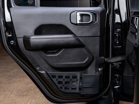 Used 2020 Jeep Gladiator Rubicon AWD/4WD image 37