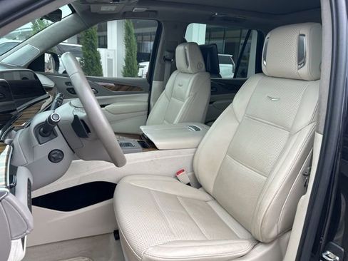Used 2022 Cadillac Escalade Premium Luxury Platinum w/ LPO, Radiant Package AWD/4WD image 22