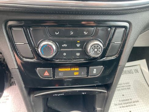 Used 2018 Buick Encore Preferred image 27