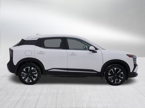 Certified 2025 Nissan Kicks SV w/ Illumination Package image 8