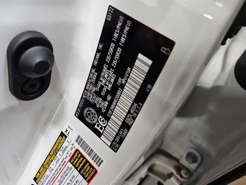 Used 2022 Toyota Highlander Platinum image 32