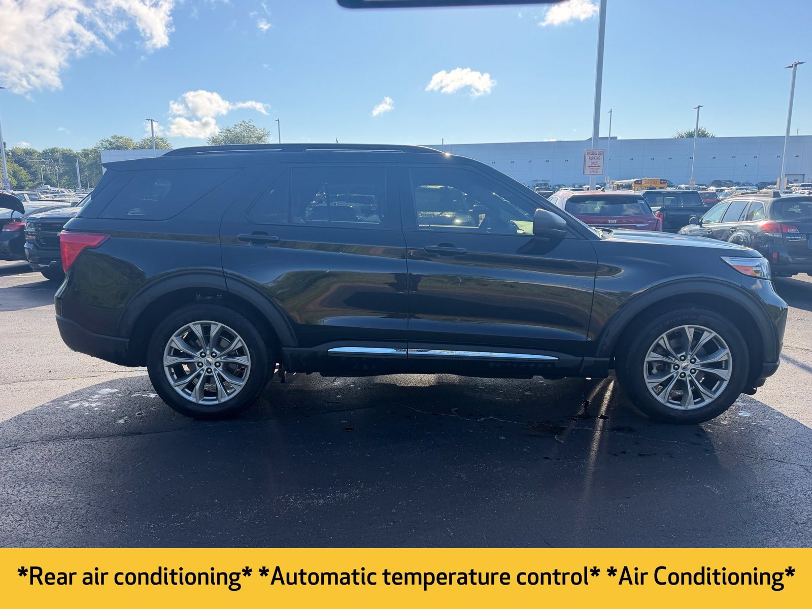 Used 2023 Ford Explorer XLT w/ Equipment Group 202A AWD/4WD image 6