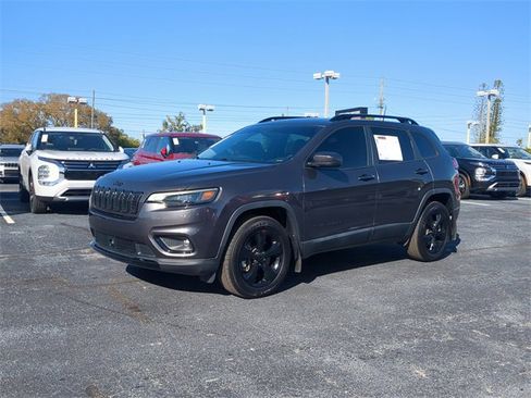 Used 2021 Jeep Cherokee Latitude Plus image 2