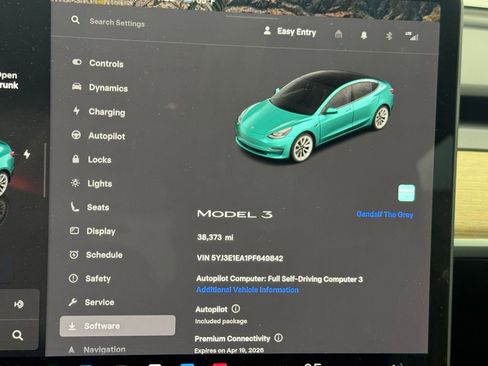 Used 2023 Tesla Model 3 Standard Range image 13