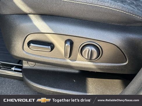 Used 2024 Chevrolet Equinox LT FWD image 28