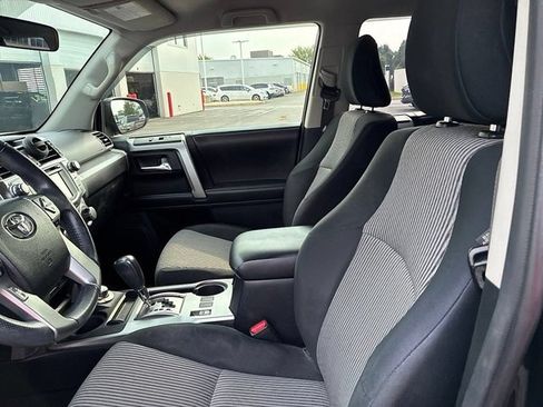Used 2016 Toyota 4Runner SR5 AWD/4WD image 24