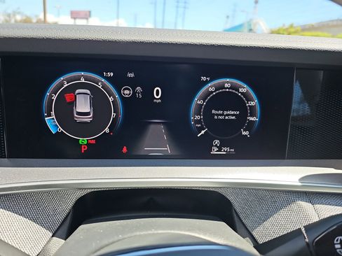 Certified 2025 Volkswagen Tiguan S image 10