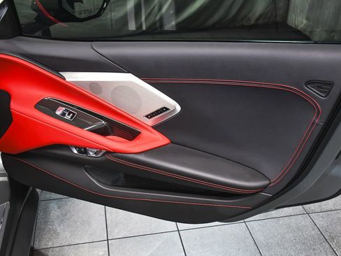 Used 2022 Chevrolet Corvette Stingray Preferred Cpe w/ Z51 Performance Package RWD image 16