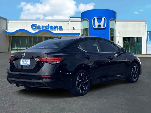 Used 2025 Nissan Sentra SV w/ All-Weather Package FWD image 6