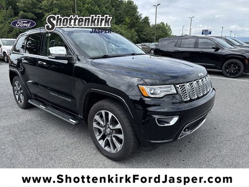 Used 2017 Jeep Grand Cherokee Overland w/ Jeep Active Safety Group AWD/4WD image 1