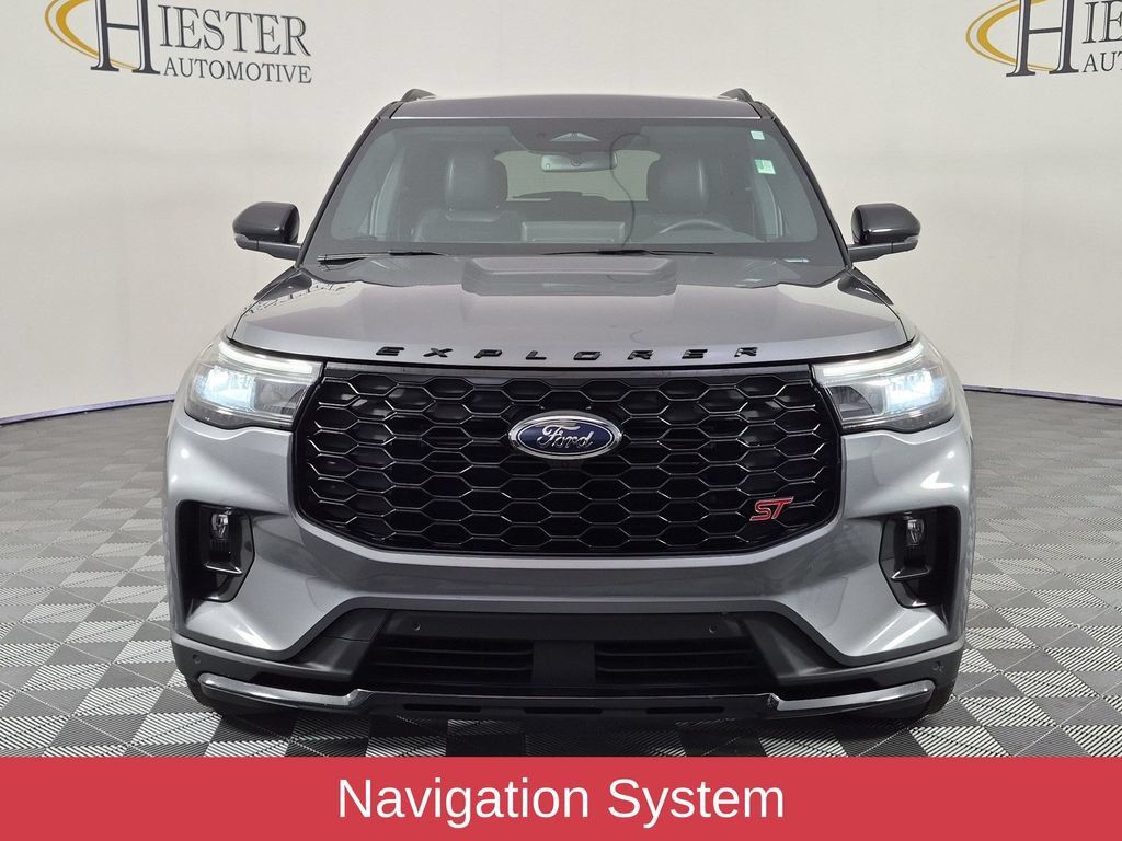 Used 2025 Ford Explorer ST w/ Sun And Sound Package AWD/4WD image 9