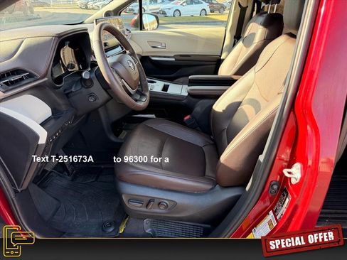 Used 2023 Toyota Sienna Platinum image 13