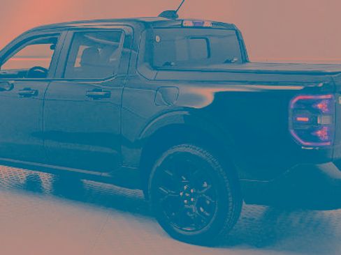 Certified 2025 Ford Maverick Lariat w/ Black Appearance Package image 4