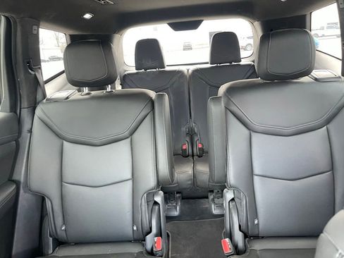 Used 2025 Cadillac XT6 Premium Luxury image 12