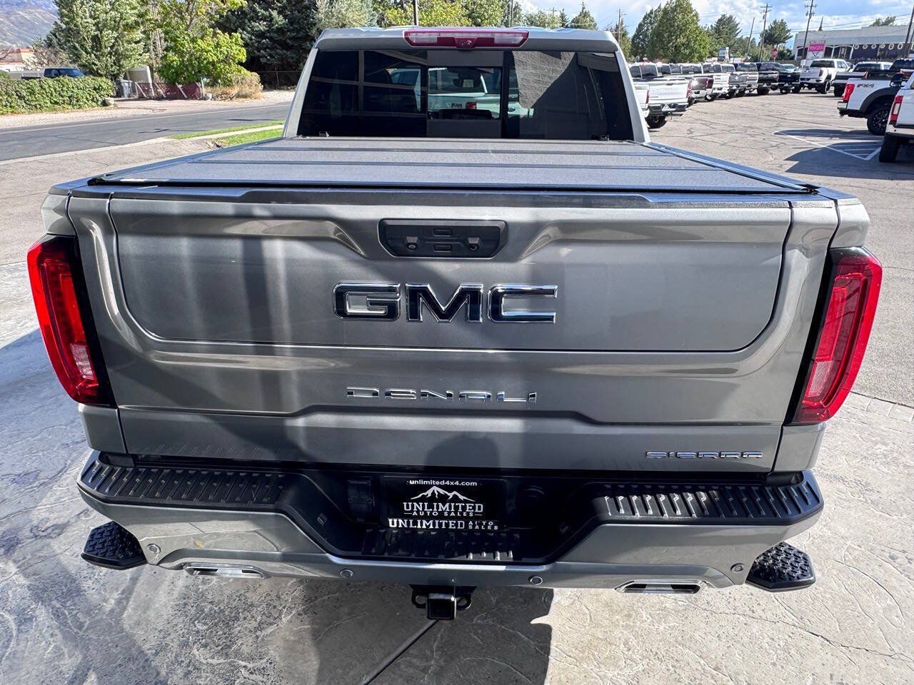 Used 2023 GMC Sierra 1500 Denali Ultimate AWD/4WD image 8