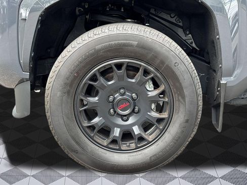 Used 2024 Toyota Tacoma SR5 AWD/4WD image 11
