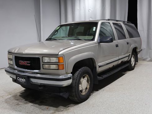 Used 1999 GMC Suburban 4WD w/ Marketing Opt Pkg 3 image 16