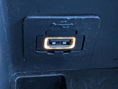 Used 2013 Dodge Challenger R/T Plus image 29