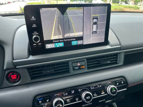 Used 2025 Honda Pilot Black Edition image 20