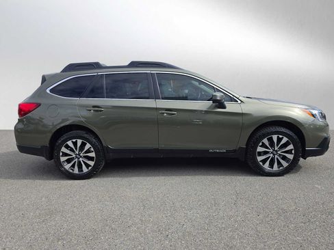 Used 2017 Subaru Outback 3.6R Limited AWD/4WD image 2