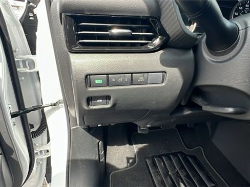 New 2025 Nissan Sentra SV image 29