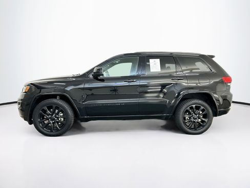 Used 2022 Jeep Grand Cherokee Laredo X AWD/4WD image 4
