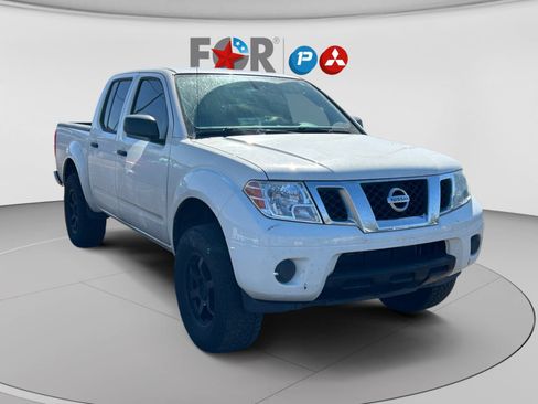 Used 2019 Nissan Frontier SV RWD image 7