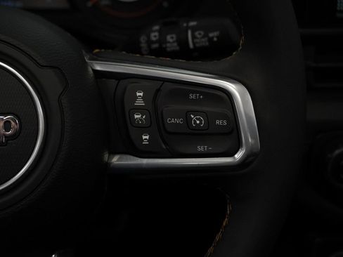 Used 2024 Jeep Wrangler Unlimited Sahara w/ Technology Group AWD/4WD image 34