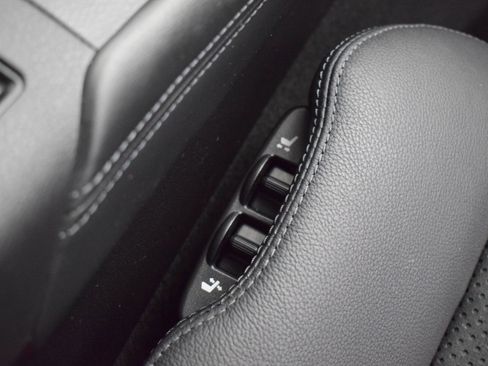 Used 2023 Nissan Z w/ Floor Mat Package (L93) RWD image 13