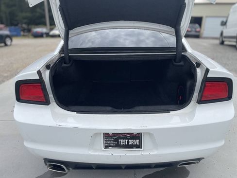 Used 2014 Dodge Charger SXT w/ Blacktop Package RWD image 5