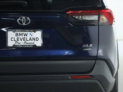Used 2021 Toyota RAV4 XLE Premium image 47